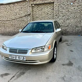 Toyota Camry 2000