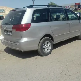 Toyota Sienna 2004