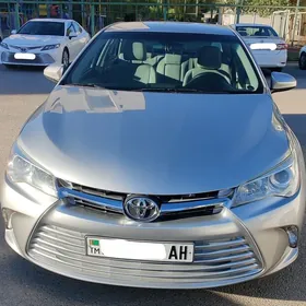 Toyota Camry 2015