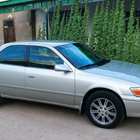 Toyota Camry 2001