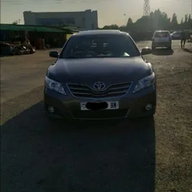 Toyota Camry 2011