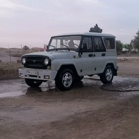 UAZ 469 2004