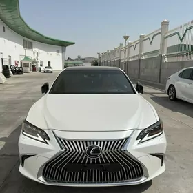 Lexus ES 350 2021