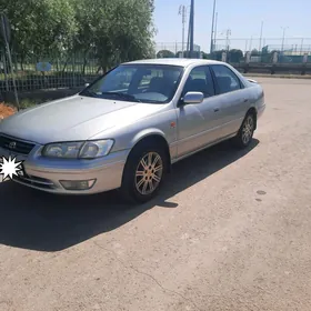 Toyota Camry 2000