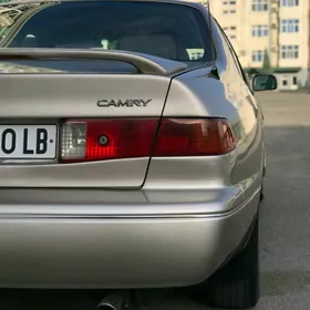 Toyota Camry 2001