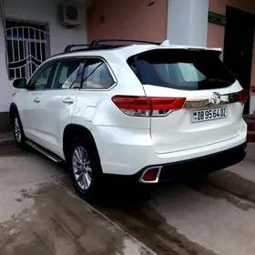 Toyota Highlander 2019