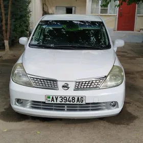 Nissan Tiida 2008