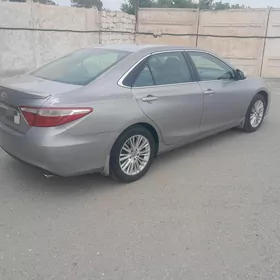 Toyota Camry 2015