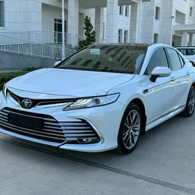 Toyota Camry 2023