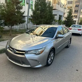 Toyota Camry 2017