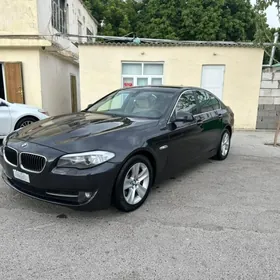 BMW 5 Series 2011