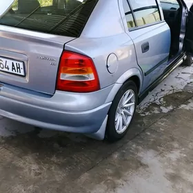 Opel Astra 2003