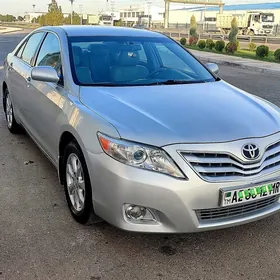 Toyota Camry 2011