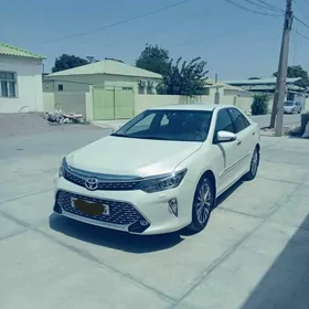 Toyota Camry 2017