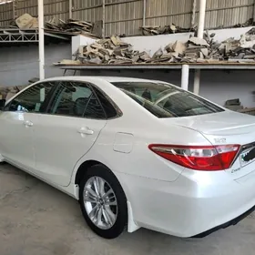 Toyota Camry 2017