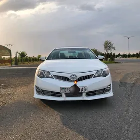 Toyota Camry 2014