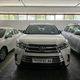 Toyota Highlander 2018