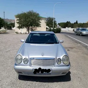 Mercedes-Benz E320 1999