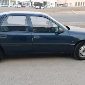 Opel Vectra 1990