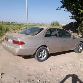 Toyota Camry 2001