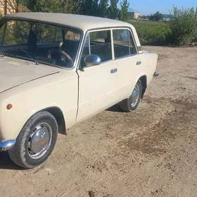 Lada 2104 1980