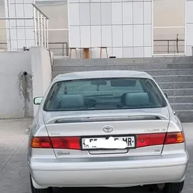 Toyota Camry 2001