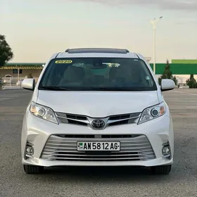 Toyota Sienna 2020