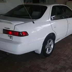 Toyota Camry 1999