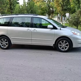 Toyota Sienna 2006