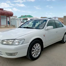 Toyota Camry 2000