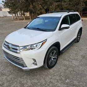 Toyota Highlander 2019