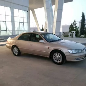 Toyota Camry 2001