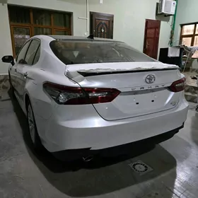 Toyota Camry 2024