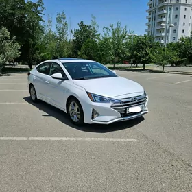 Hyundai Elantra 2020