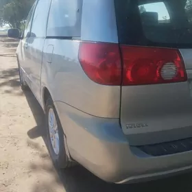 Toyota Sienna 2006