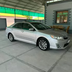 Toyota Camry 2014