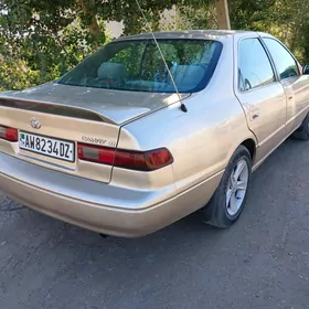 Toyota Camry 1998