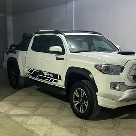 Toyota Tacoma 2018