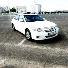 Toyota Camry 2011