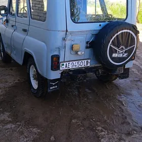 UAZ 469 1989