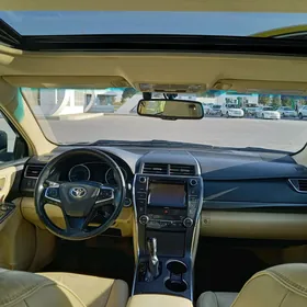 Toyota Camry 2017