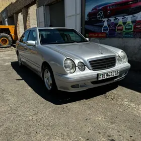 Mercedes-Benz E320 1999