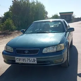 Toyota Camry 2001