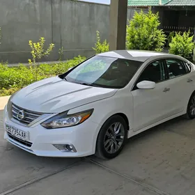 Nissan Altima 2018