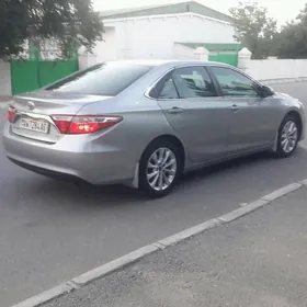 Toyota Camry 2017