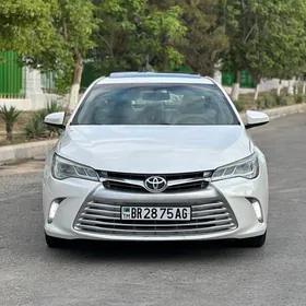 Toyota Camry 2017