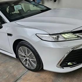 Toyota Camry 2024