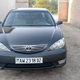 Toyota Camry 2004