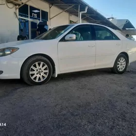 Toyota Camry 2005