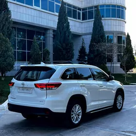 Toyota Highlander 2018